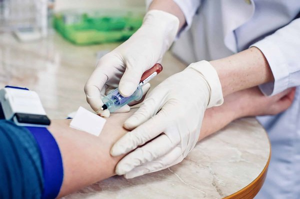 Cannabis dans le sang : il disparait après combien de temps ?